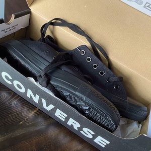 Black converse/ chuck taylors